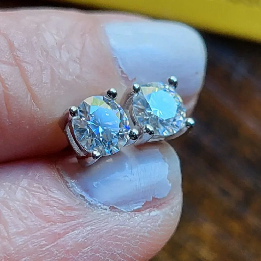 1 CARAT TOTAL WEIGHT CERTIFIED MOISSANITE EARRINGS NWT - Picture 3 of 8